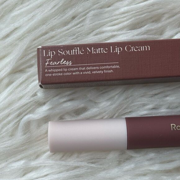 Rare Beauty by Selena Gomez Lip Souffle Matte Cream Lipstick Fearless - Picture 4 of 11